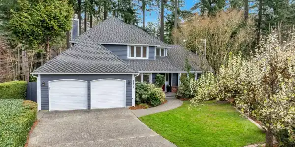 3915 245th SE