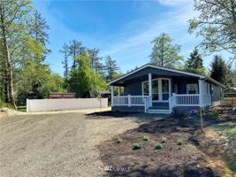 353 Harbor Court SE