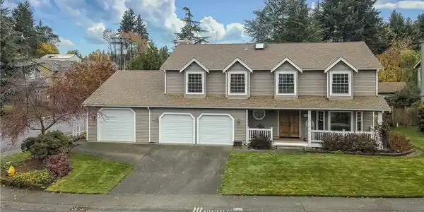 3704 279th S