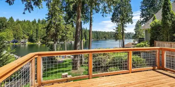 315 Lake Roesiger