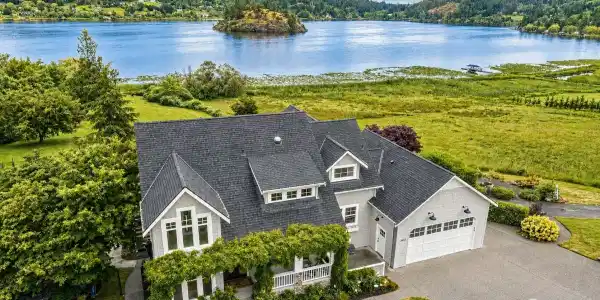 5663 Campbell Lake