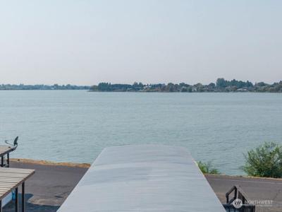 1908 Marina