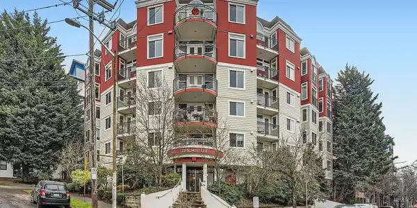 232 Belmont E