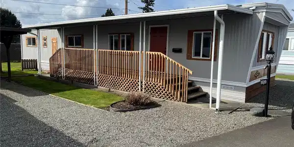 5520 112th E