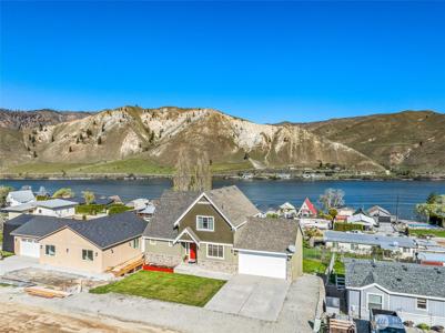 323 Pineview