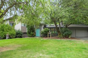 3800 Lakehills Drive SE