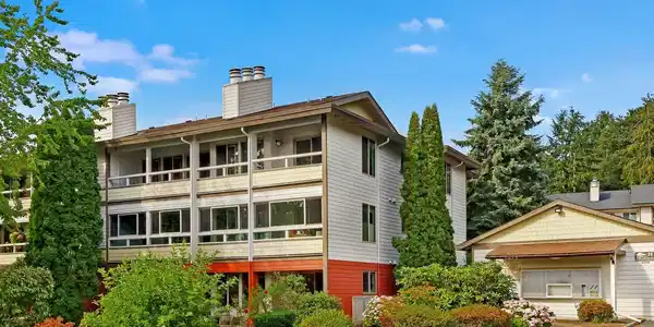 23405 Lakeview