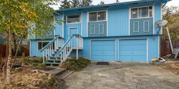 2632 Parkwood