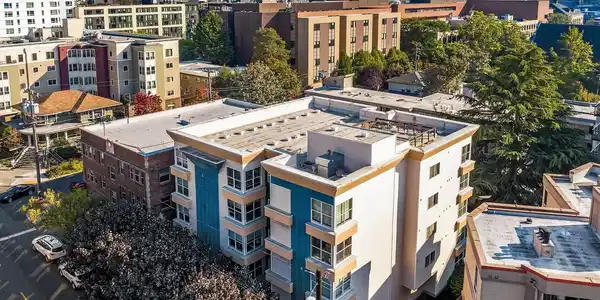 717 Denny