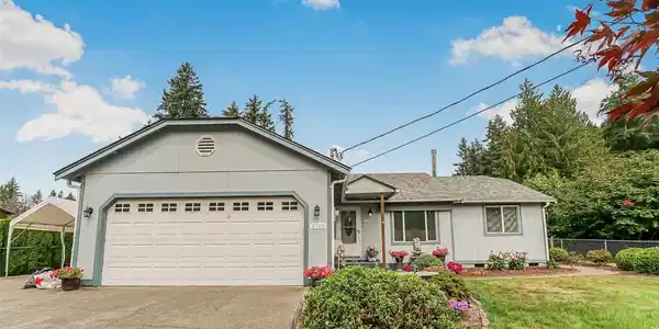 6706 193rd E