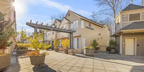 9217 122nd NE