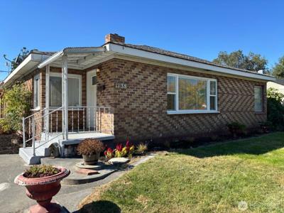 1138 Columbia