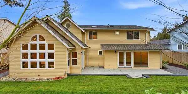 3217 102nd SE