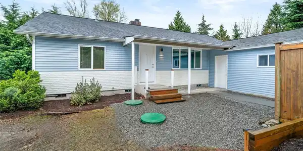 36016 52nd S