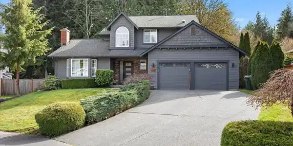 319 118th NE