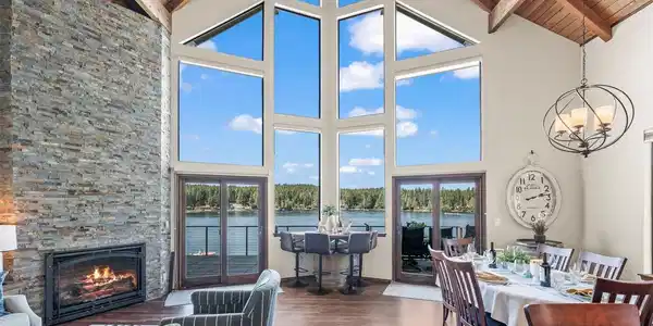 2211 Mason Lake E