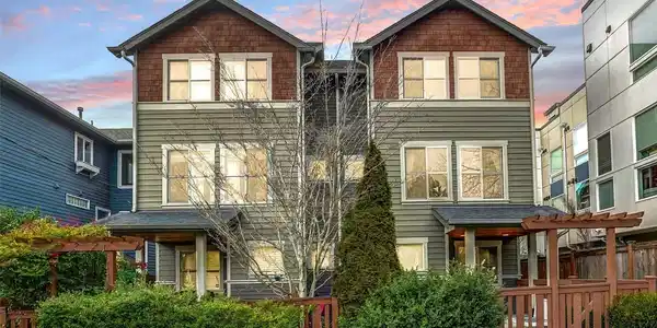 7419 4th NE
