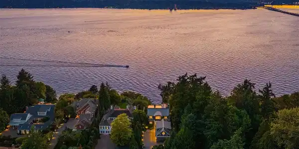 2409 Evergreen Point