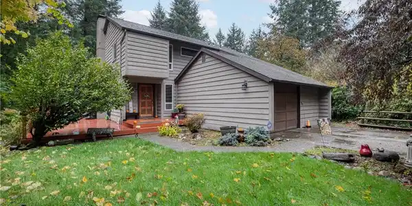 4514 Toutle SE