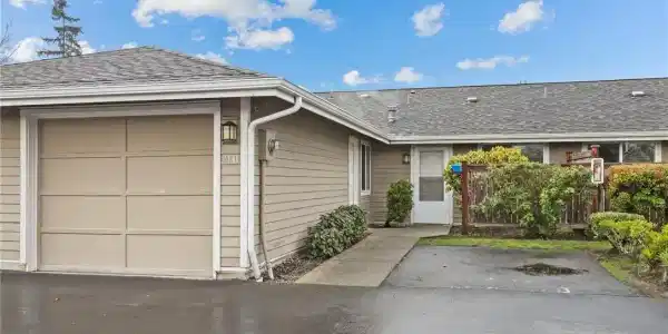 5702 33rd