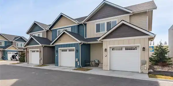301 River Park
