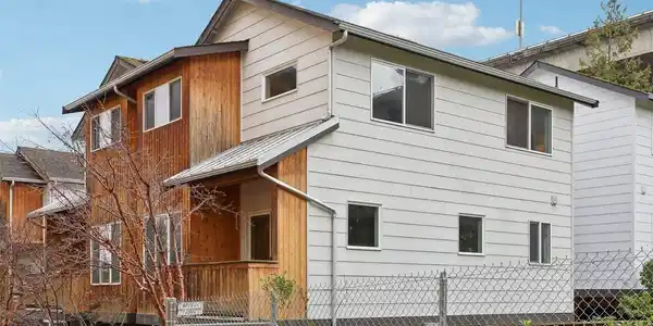 4030 Pasadena NE