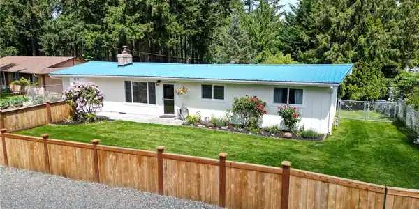 6518 194th E