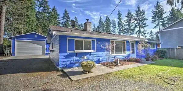 7004 183rd E
