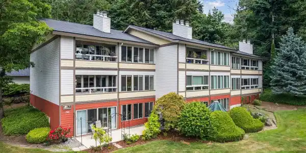 23403 Lakeview