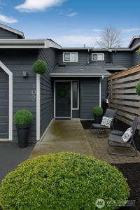 610 E Lake Stevens