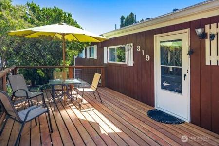 319 Willow