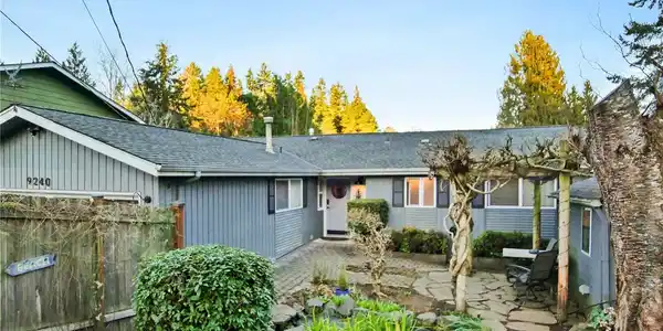 9240 Sand Point NE