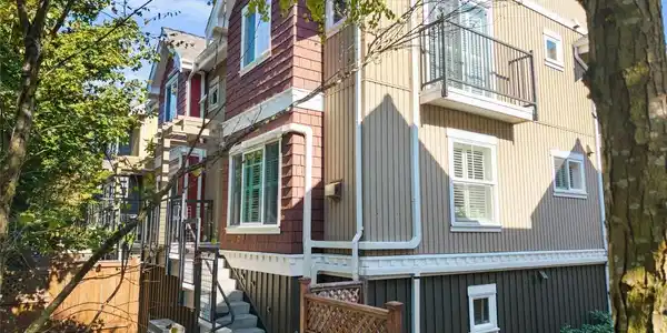 7406 4th NE