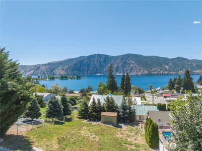 327 Lakeshore