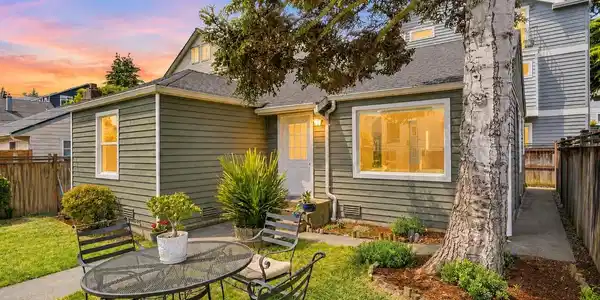 3637 22nd W