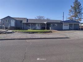 2604 W Lakeside Drive