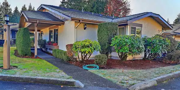 16010 Village Green