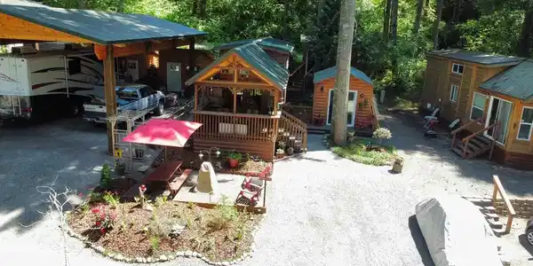 1546 Reservation SE