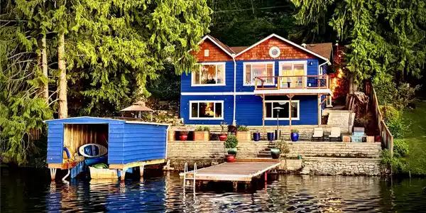 23821 Lake Roesiger