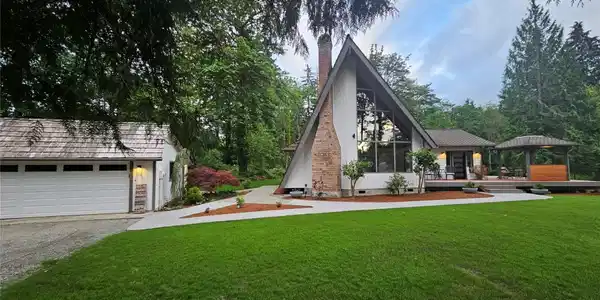31203 Lake Morton SE