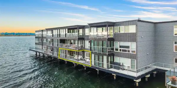 515 Lake S