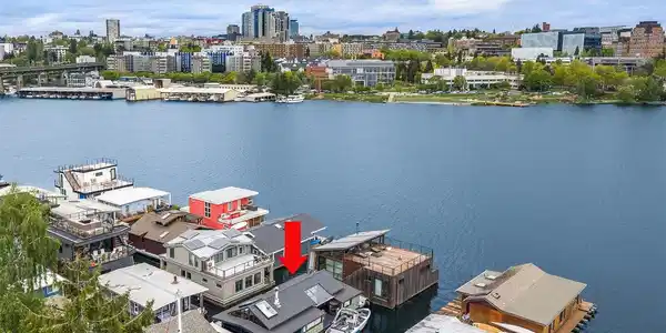 3130 Portage Bay E