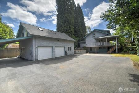 1406 Eskridge SE