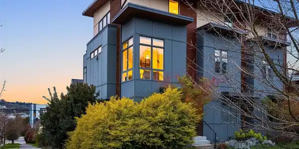 2701 Franklin E