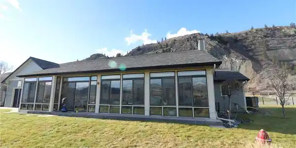 4 Lakevue