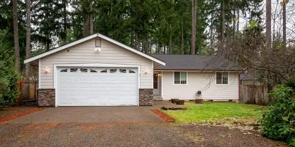 18306 Parkcrest SE