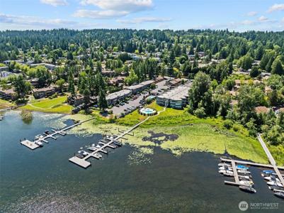 4214 Lake Sammamish Pkwy NE NE