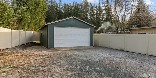 6458 Paradise