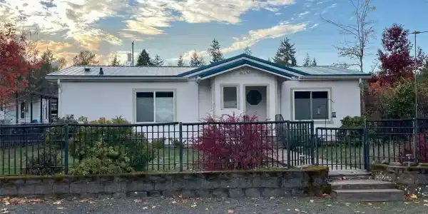 207 Jackson