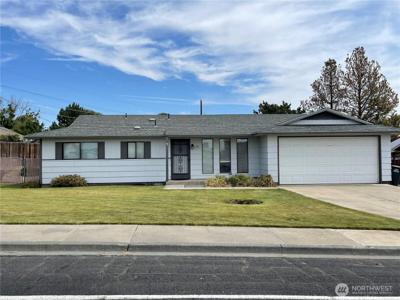 351 N Grape